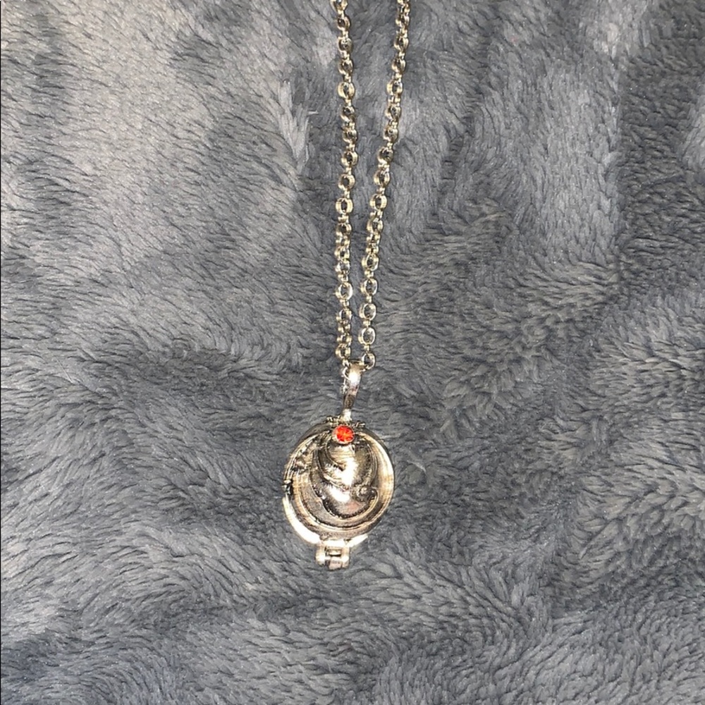 elena’s necklace from vampire diaries